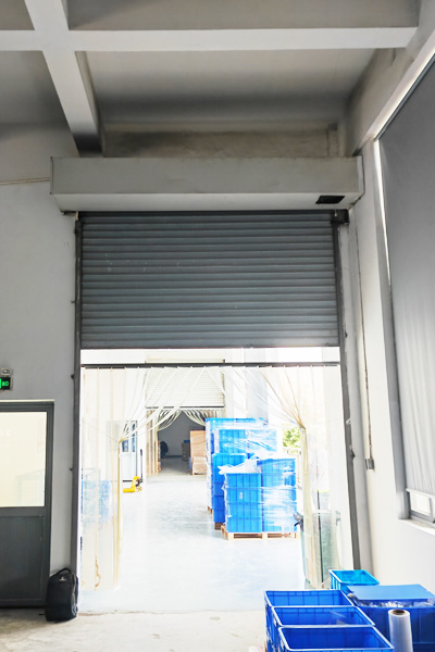 改造前鋼製卷簾門