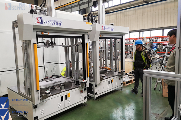 蘇州能定製小型設備上防護卷簾門廠家betway西汉姆